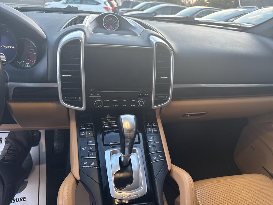 2017 Porsche Cayenne Platinum Edition AWD, available for sale in Milford, Connecticut | Korhan LLC DBA Superior Motors. Milford, Connecticut 2017 Porsche Cayenne Platinum Edition AWD, available for sale in Milford, Connecticut | Korhan LLC DBA Superior Motors. Milford, Connecticut