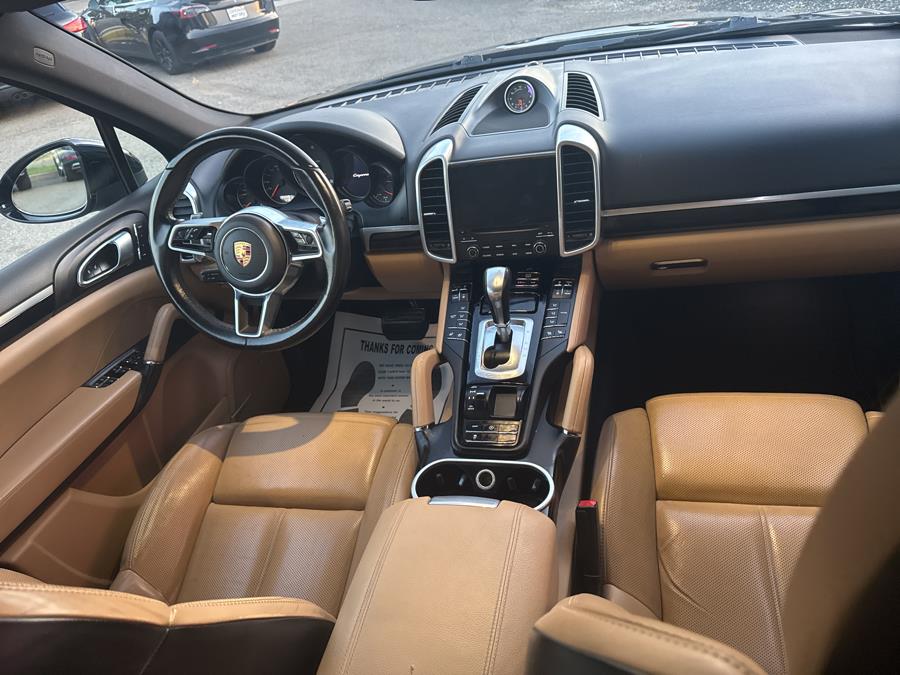 2017 Porsche Cayenne Platinum Edition AWD, available for sale in Milford, Connecticut | Korhan LLC DBA Superior Motors. Milford, Connecticut 2017 Porsche Cayenne Platinum Edition AWD, available for sale in Milford, Connecticut | Korhan LLC DBA Superior Motors. Milford, Connecticut