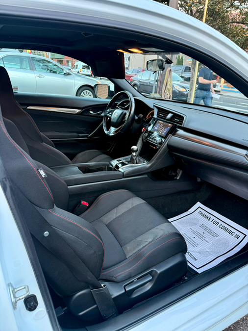 2018 Honda Civic Si Coupe Manual w/High Performance Tires, available for sale in Shelton, Connecticut | Center Motorsports LLC. Shelton, Connecticut 2018 Honda Civic Si Coupe Manual w/High Performance Tires, available for sale in Shelton, Connecticut | Center Motorsports LLC. Shelton, Connecticut