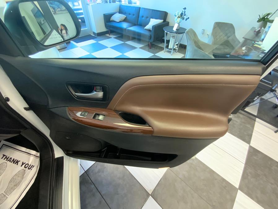 2018 Toyota Sienna XLE AWD 7-Passenger (Natl), available for sale in Hartford, Connecticut | Franklin Motors Auto Sales LLC. Hartford, Connecticut 2018 Toyota Sienna XLE AWD 7-Passenger (Natl), available for sale in Hartford, Connecticut | Franklin Motors Auto Sales LLC. Hartford, Connecticut