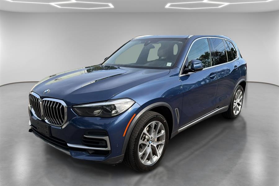 Used 2022 BMW X5 in Lindenhurst, New York | Power Motor Group. Lindenhurst, New York