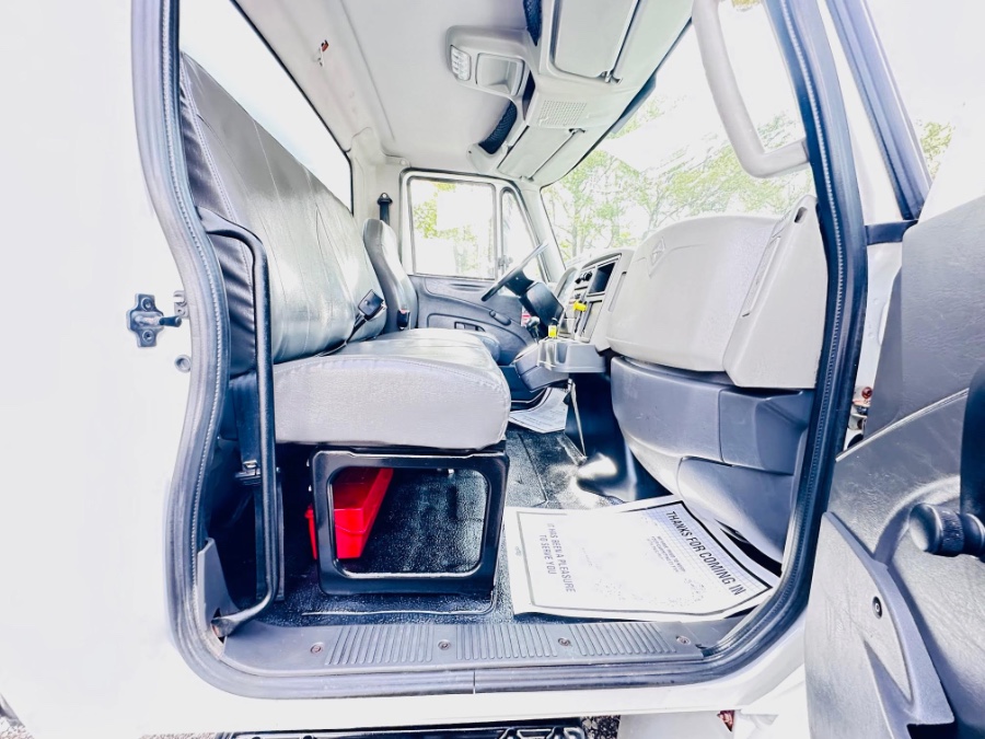 2018 International 4300 26 FEET DRY BOX  + CUMMINS  + LIFT GATE + NO CDL, available for sale in South Amboy, New Jersey | NJ Truck Spot. South Amboy, New Jersey 2018 International 4300 26 FEET DRY BOX  + CUMMINS  + LIFT GATE + NO CDL, available for sale in South Amboy, New Jersey | NJ Truck Spot. South Amboy, New Jersey