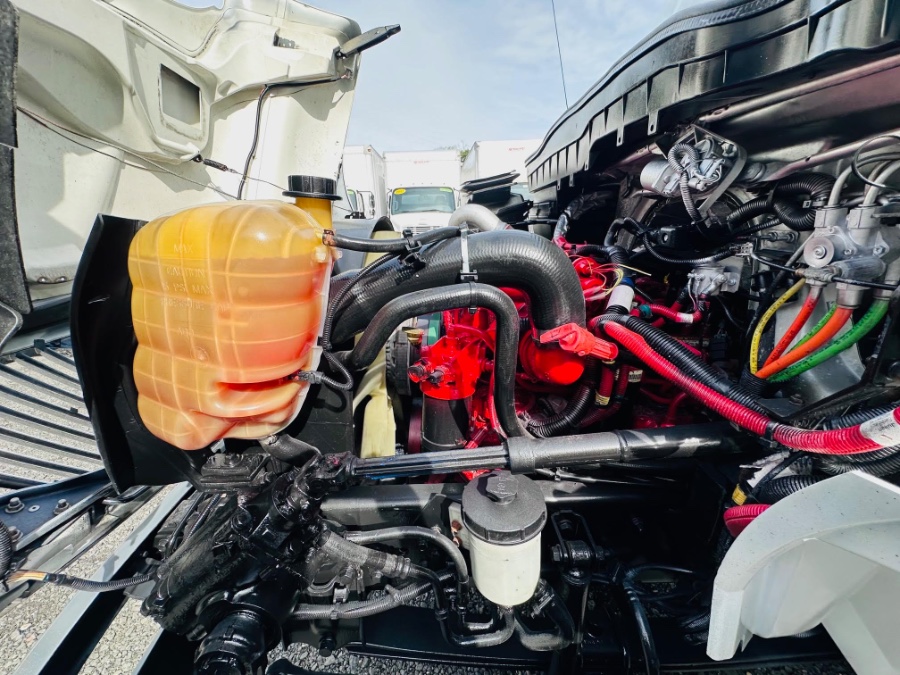 2018 International 4300 26 FEET DRY BOX  + CUMMINS  + LIFT GATE + NO CDL, available for sale in South Amboy, New Jersey | NJ Truck Spot. South Amboy, New Jersey 2018 International 4300 26 FEET DRY BOX  + CUMMINS  + LIFT GATE + NO CDL, available for sale in South Amboy, New Jersey | NJ Truck Spot. South Amboy, New Jersey