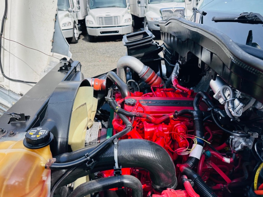 2018 International 4300 26 FEET DRY BOX  + CUMMINS  + LIFT GATE + NO CDL, available for sale in South Amboy, New Jersey | NJ Truck Spot. South Amboy, New Jersey 2018 International 4300 26 FEET DRY BOX  + CUMMINS  + LIFT GATE + NO CDL, available for sale in South Amboy, New Jersey | NJ Truck Spot. South Amboy, New Jersey