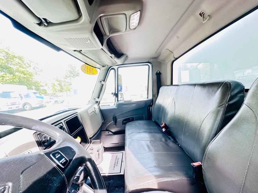 2018 International 4300 26 FEET DRY BOX  + CUMMINS  + LIFT GATE + NO CDL, available for sale in South Amboy, New Jersey | NJ Truck Spot. South Amboy, New Jersey 2018 International 4300 26 FEET DRY BOX  + CUMMINS  + LIFT GATE + NO CDL, available for sale in South Amboy, New Jersey | NJ Truck Spot. South Amboy, New Jersey