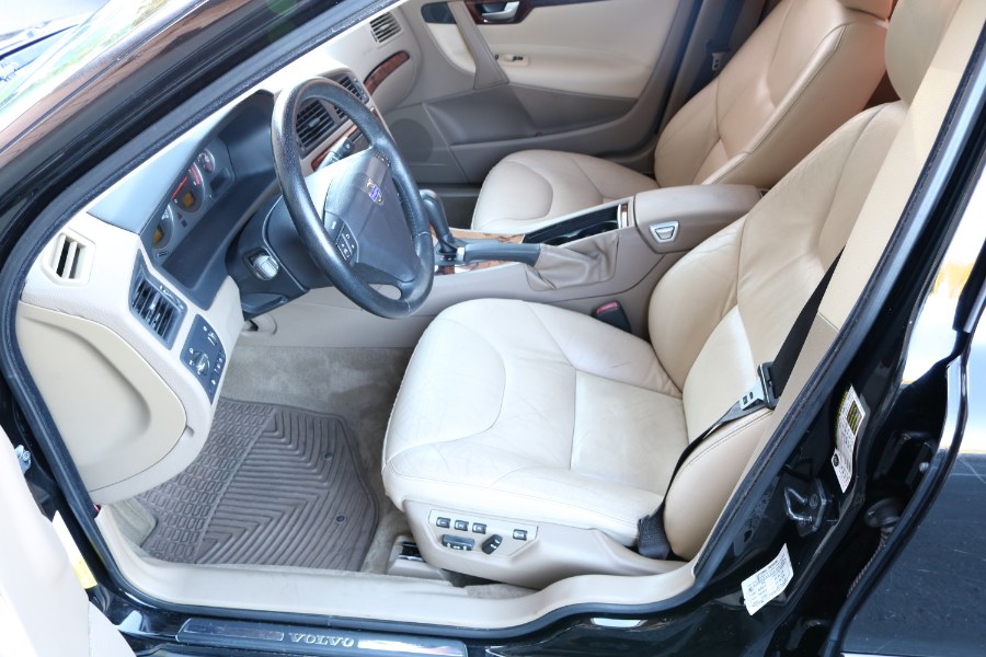 2006 Volvo S60 2.5L Turbo Auto w/Sunroof, available for sale in Bristol, Connecticut | Dealmax Motors LLC. Bristol, Connecticut 2006 Volvo S60 2.5L Turbo Auto w/Sunroof, available for sale in Bristol, Connecticut | Dealmax Motors LLC. Bristol, Connecticut