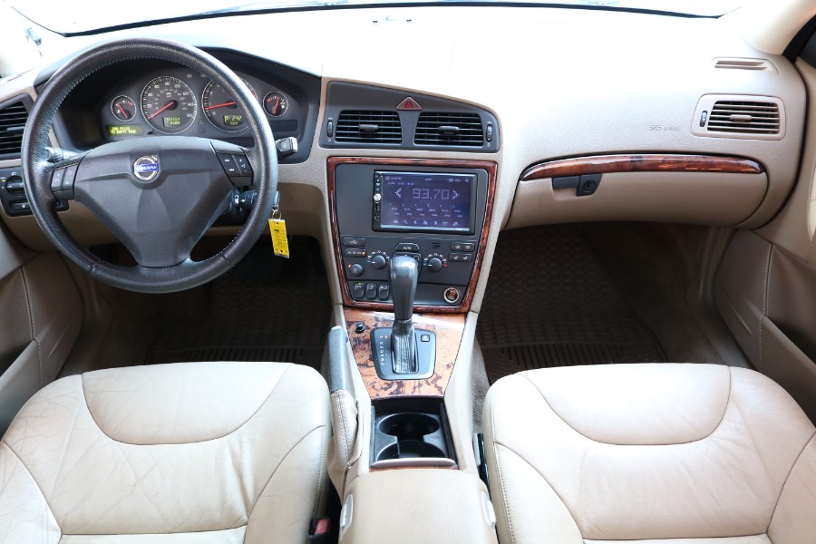 2006 Volvo S60 2.5L Turbo Auto w/Sunroof, available for sale in Bristol, Connecticut | Dealmax Motors LLC. Bristol, Connecticut 2006 Volvo S60 2.5L Turbo Auto w/Sunroof, available for sale in Bristol, Connecticut | Dealmax Motors LLC. Bristol, Connecticut