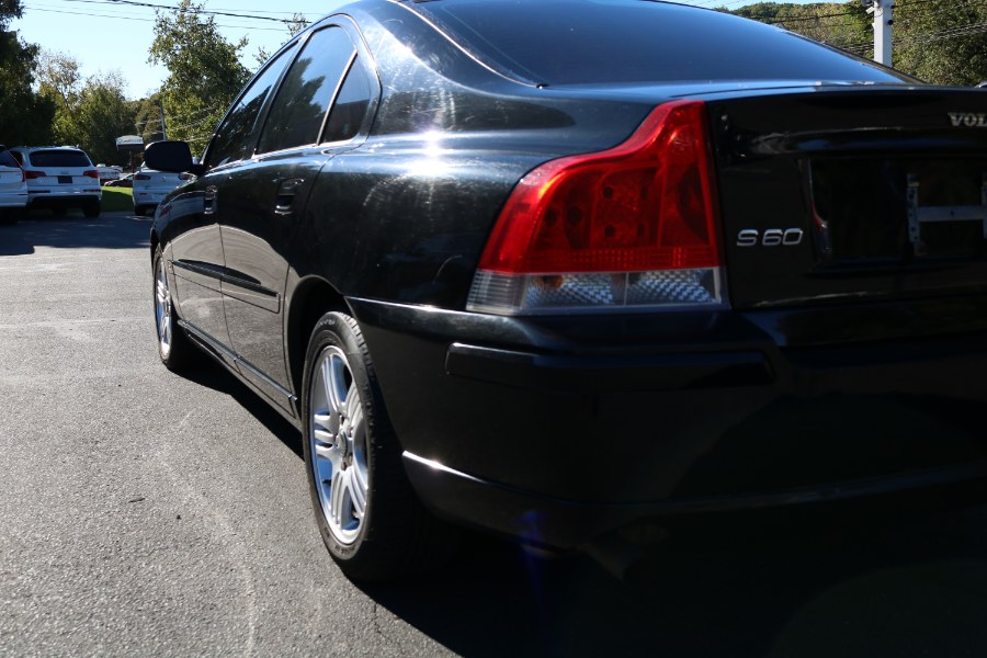 2006 Volvo S60 2.5L Turbo Auto w/Sunroof, available for sale in Bristol, Connecticut | Dealmax Motors LLC. Bristol, Connecticut 2006 Volvo S60 2.5L Turbo Auto w/Sunroof, available for sale in Bristol, Connecticut | Dealmax Motors LLC. Bristol, Connecticut