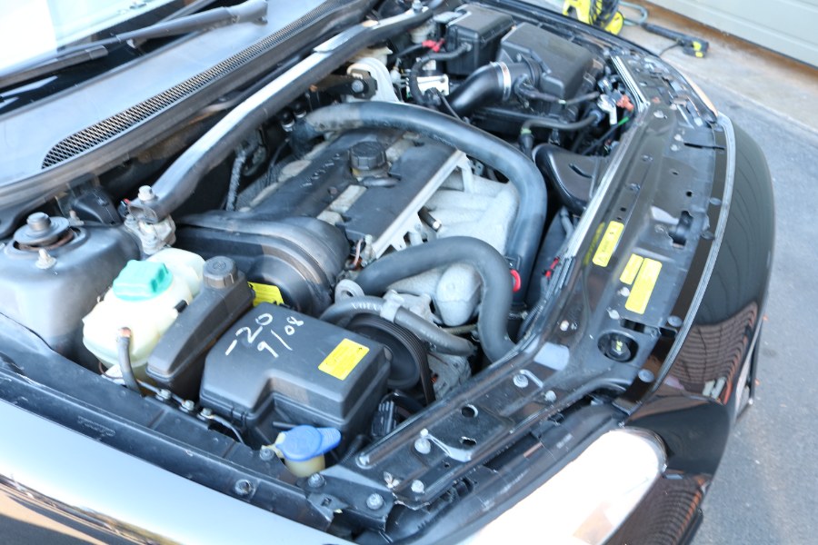 2006 Volvo S60 2.5L Turbo Auto w/Sunroof, available for sale in Bristol, Connecticut | Dealmax Motors LLC. Bristol, Connecticut 2006 Volvo S60 2.5L Turbo Auto w/Sunroof, available for sale in Bristol, Connecticut | Dealmax Motors LLC. Bristol, Connecticut