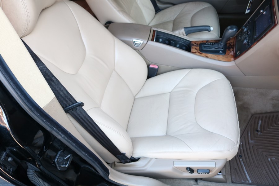 2006 Volvo S60 2.5L Turbo Auto w/Sunroof, available for sale in Bristol, Connecticut | Dealmax Motors LLC. Bristol, Connecticut 2006 Volvo S60 2.5L Turbo Auto w/Sunroof, available for sale in Bristol, Connecticut | Dealmax Motors LLC. Bristol, Connecticut