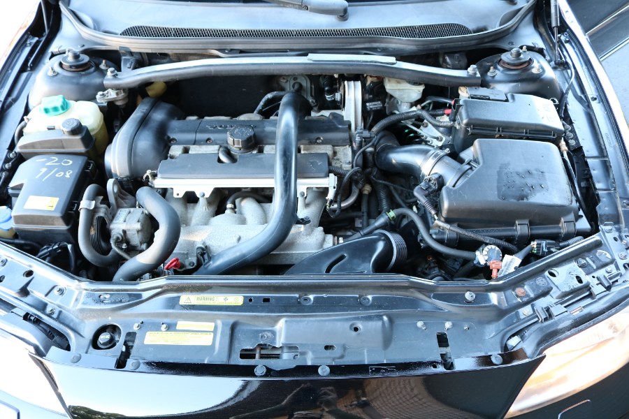 2006 Volvo S60 2.5L Turbo Auto w/Sunroof, available for sale in Bristol, Connecticut | Dealmax Motors LLC. Bristol, Connecticut 2006 Volvo S60 2.5L Turbo Auto w/Sunroof, available for sale in Bristol, Connecticut | Dealmax Motors LLC. Bristol, Connecticut