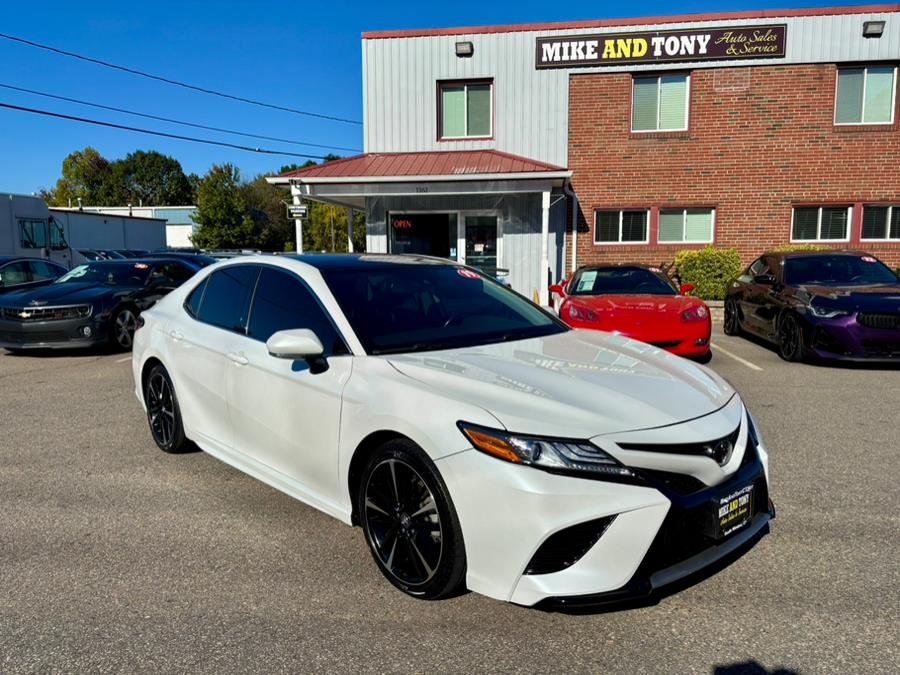 2019 Toyota Camry XSE photo 3