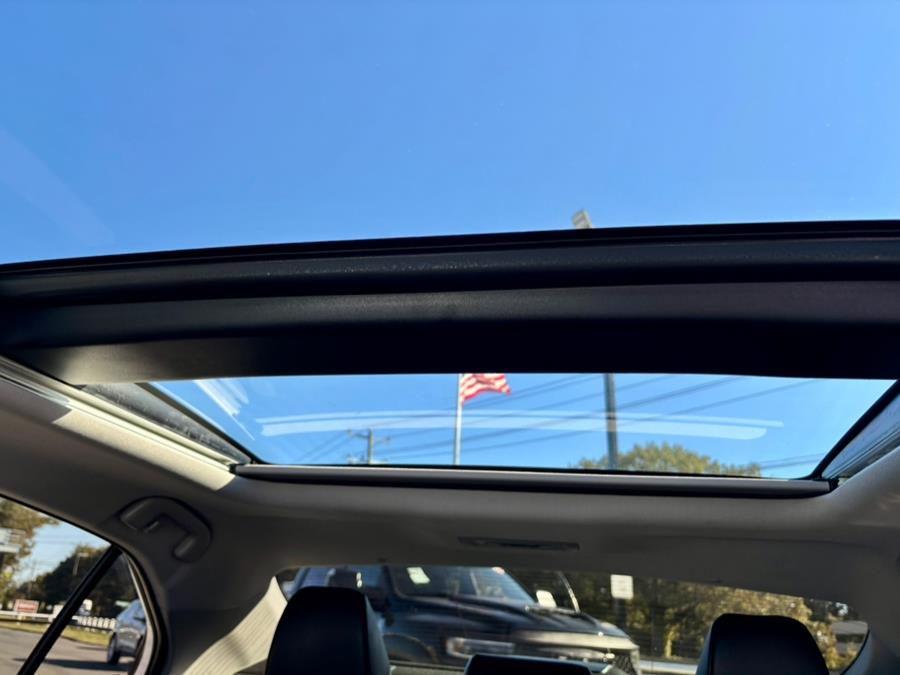 2019 Toyota Camry XSE photo 24