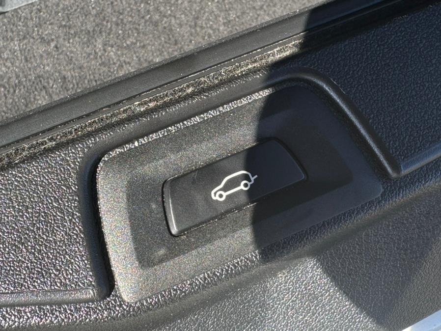2021 BMW X5 xDrive40i Sports Activity Vehicle, available for sale in Linden, New Jersey | Champion Used Auto Sales. Linden, New Jersey 2021 BMW X5 xDrive40i Sports Activity Vehicle, available for sale in Linden, New Jersey | Champion Used Auto Sales. Linden, New Jersey