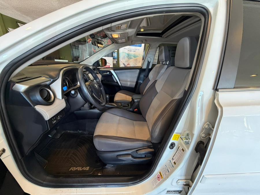 2015 Toyota RAV4 AWD 4dr XLE (Natl), available for sale in West Hartford, Connecticut | AutoMax. West Hartford, Connecticut 2015 Toyota RAV4 AWD 4dr XLE (Natl), available for sale in West Hartford, Connecticut | AutoMax. West Hartford, Connecticut
