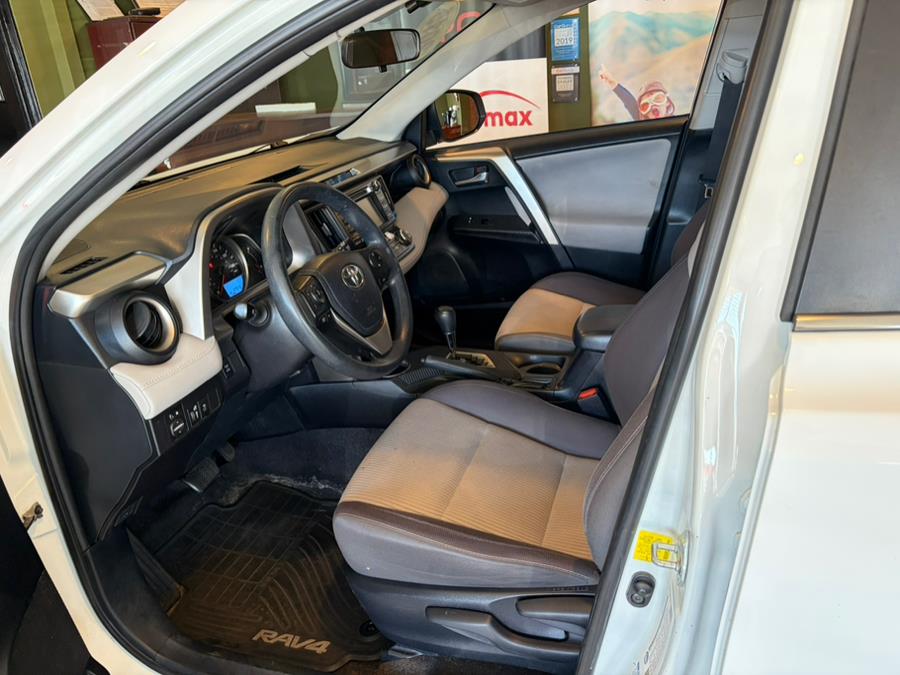 2015 Toyota RAV4 AWD 4dr XLE (Natl), available for sale in West Hartford, Connecticut | AutoMax. West Hartford, Connecticut 2015 Toyota RAV4 AWD 4dr XLE (Natl), available for sale in West Hartford, Connecticut | AutoMax. West Hartford, Connecticut