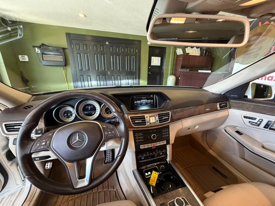 2016 Mercedes-Benz E-Class 4dr Sdn E350 Luxury 4MATIC, available for sale in West Hartford, Connecticut | AutoMax. West Hartford, Connecticut 2016 Mercedes-Benz E-Class 4dr Sdn E350 Luxury 4MATIC, available for sale in West Hartford, Connecticut | AutoMax. West Hartford, Connecticut
