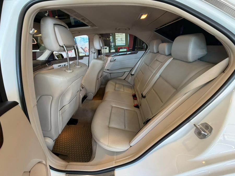 2016 Mercedes-Benz E-Class 4dr Sdn E350 Luxury 4MATIC, available for sale in West Hartford, Connecticut | AutoMax. West Hartford, Connecticut 2016 Mercedes-Benz E-Class 4dr Sdn E350 Luxury 4MATIC, available for sale in West Hartford, Connecticut | AutoMax. West Hartford, Connecticut