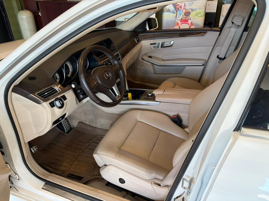 2016 Mercedes-Benz E-Class 4dr Sdn E350 Luxury 4MATIC, available for sale in West Hartford, Connecticut | AutoMax. West Hartford, Connecticut 2016 Mercedes-Benz E-Class 4dr Sdn E350 Luxury 4MATIC, available for sale in West Hartford, Connecticut | AutoMax. West Hartford, Connecticut