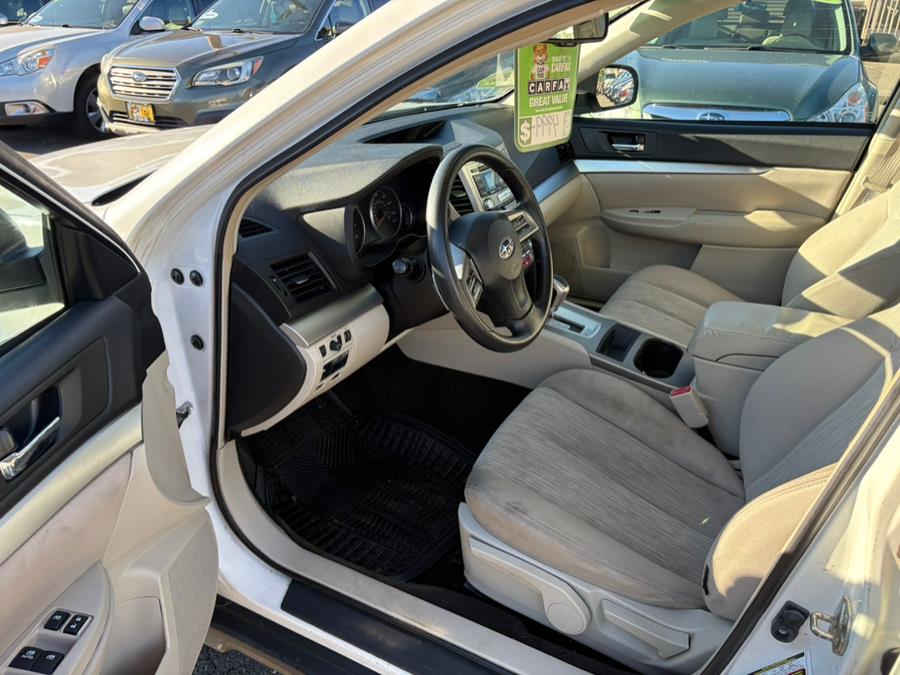 2014 Subaru Outback 4dr Wgn H4 Auto 2.5i, available for sale in East Windsor, Connecticut | CT Car Co LLC. East Windsor, Connecticut 2014 Subaru Outback 4dr Wgn H4 Auto 2.5i, available for sale in East Windsor, Connecticut | CT Car Co LLC. East Windsor, Connecticut