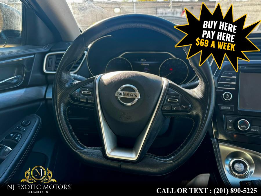 2018 Nissan Maxima SV photo 8