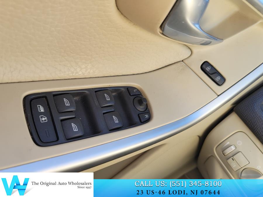 2011 Volvo XC60 AWD 4dr 3.0T w/Moonroof, available for sale in Lodi, New Jersey | AW Auto & Truck Wholesalers, Inc. Lodi, New Jersey 2011 Volvo XC60 AWD 4dr 3.0T w/Moonroof, available for sale in Lodi, New Jersey | AW Auto & Truck Wholesalers, Inc. Lodi, New Jersey
