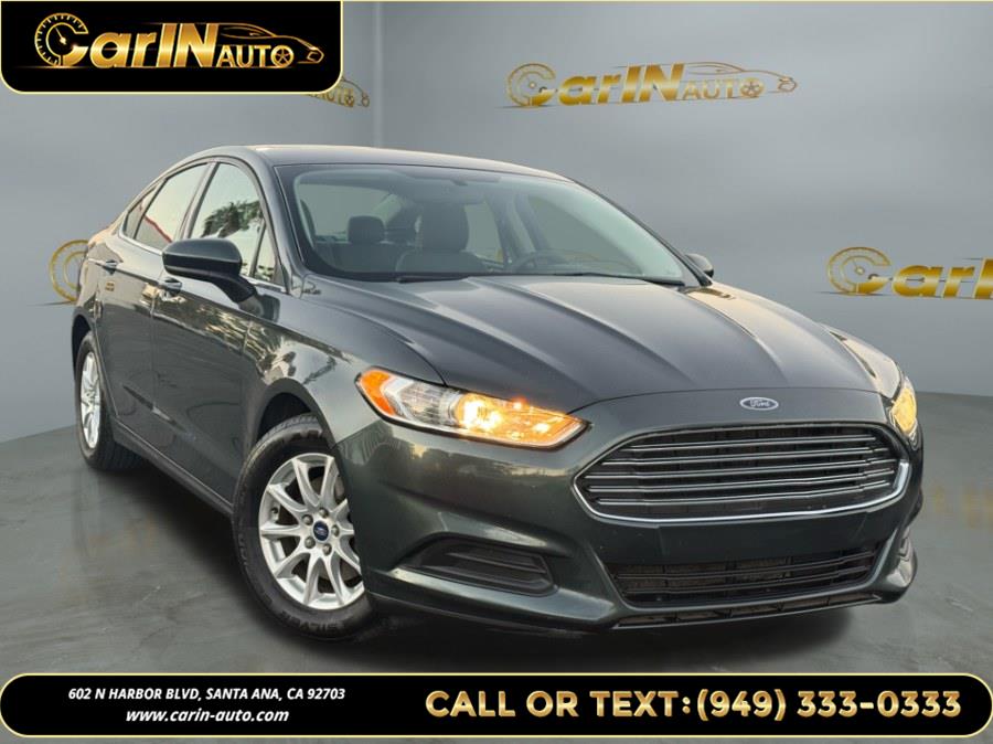 2016 Ford Fusion S photo 3
