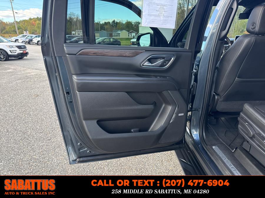 2021 Chevrolet Suburban 4WD 4dr LT, available for sale in Sabattus, Maine | Sabattus Auto and Truck Sales Inc. Sabattus, Maine 2021 Chevrolet Suburban 4WD 4dr LT, available for sale in Sabattus, Maine | Sabattus Auto and Truck Sales Inc. Sabattus, Maine