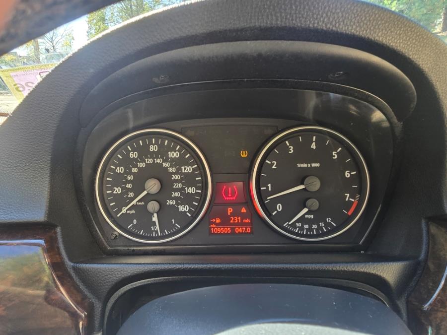 2006 BMW 3 Series 325xi 4dr Sdn AWD, available for sale in Bloomingdale, New Jersey | Bloomingdale Auto Group. Bloomingdale, New Jersey 2006 BMW 3 Series 325xi 4dr Sdn AWD, available for sale in Bloomingdale, New Jersey | Bloomingdale Auto Group. Bloomingdale, New Jersey