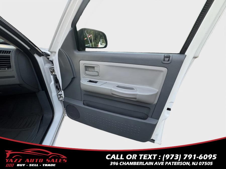 2005 Dodge Dakota 4dr Quad Cab 131" WB 4WD SLT, available for sale in Paterson, New Jersey | Yazz Auto Sales. Paterson, New Jersey 2005 Dodge Dakota 4dr Quad Cab 131" WB 4WD SLT, available for sale in Paterson, New Jersey | Yazz Auto Sales. Paterson, New Jersey