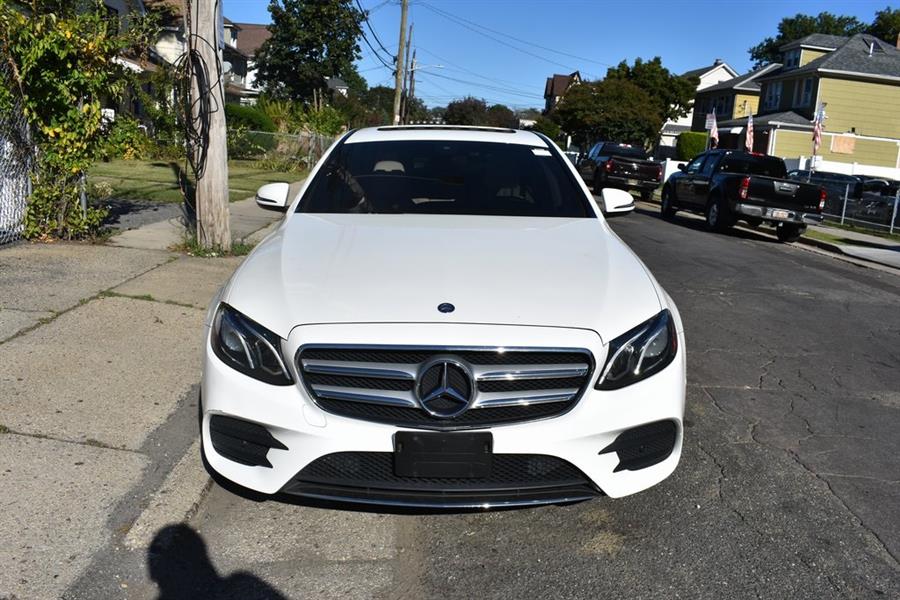 2017 Mercedes Benz E 300 photo 3