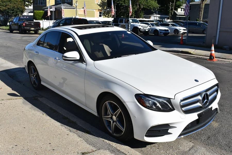 2017 Mercedes Benz E 300 photo 4
