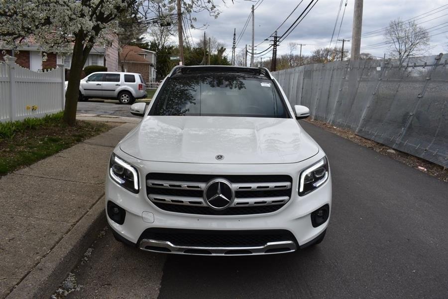 2021 Mercedes Benz GLB 250 photo 2