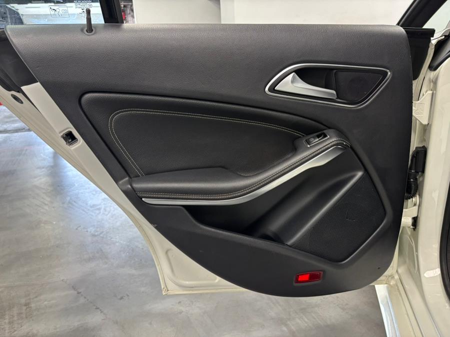2014 Mercedes-Benz CLA-Class 4dr Sdn CLA 250 4MATIC, available for sale in Elizabeth, New Jersey | Dream Auto Group. Elizabeth, New Jersey 2014 Mercedes-Benz CLA-Class 4dr Sdn CLA 250 4MATIC, available for sale in Elizabeth, New Jersey | Dream Auto Group. Elizabeth, New Jersey