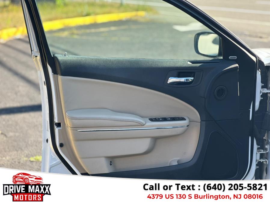 2012 Dodge Charger 4dr Sdn SXT RWD, available for sale in Burlington, New Jersey | Drive Maxx Motors. Burlington, New Jersey 2012 Dodge Charger 4dr Sdn SXT RWD, available for sale in Burlington, New Jersey | Drive Maxx Motors. Burlington, New Jersey
