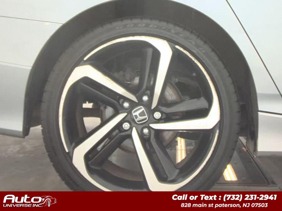 2018 Honda Accord LX 1.5T photo 2