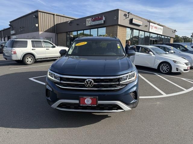 2022 Volkswagen Atlas SE photo 2