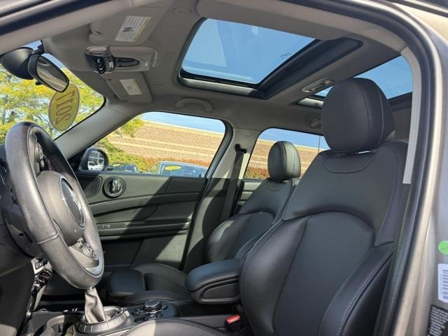 2017 Mini Cooper S ALL4 photo 11