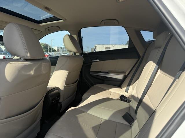 2015 Honda Crosstour EX-L, available for sale in Stratford, Connecticut | Wiz Leasing Inc. Stratford, Connecticut 2015 Honda Crosstour EX-L, available for sale in Stratford, Connecticut | Wiz Leasing Inc. Stratford, Connecticut
