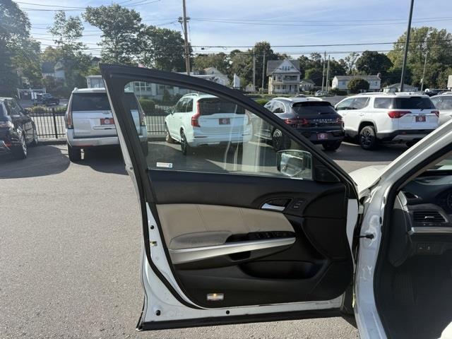 2015 Honda Crosstour EX-L, available for sale in Stratford, Connecticut | Wiz Leasing Inc. Stratford, Connecticut 2015 Honda Crosstour EX-L, available for sale in Stratford, Connecticut | Wiz Leasing Inc. Stratford, Connecticut