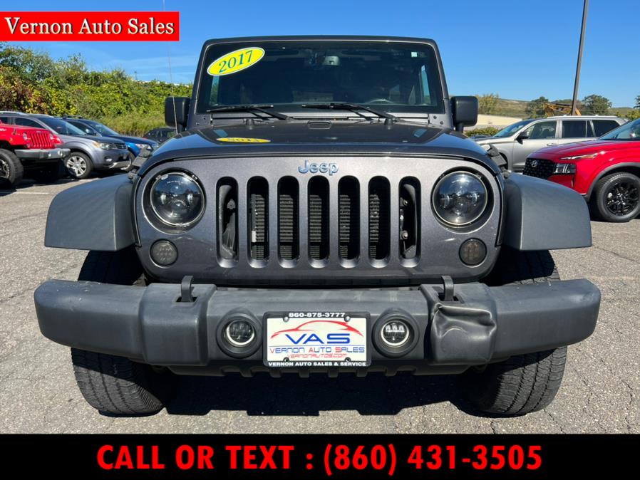2017 Jeep Wrangler Unlimited Willys Wheeler photo 2