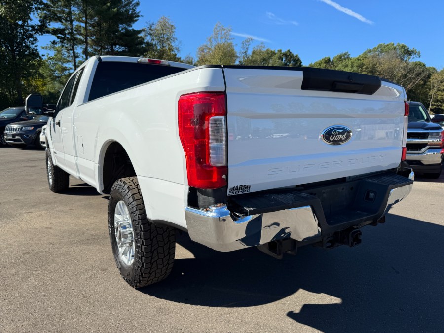 2017 Ford F-350 XLT photo 3
