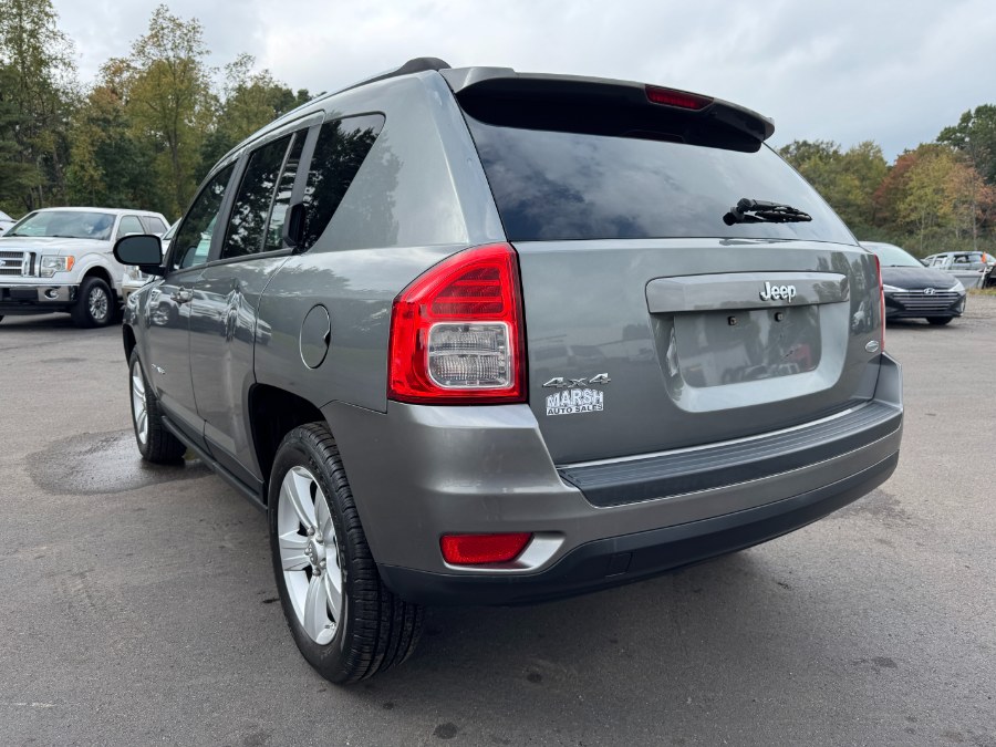 2011 Jeep Compass Latitude photo 2