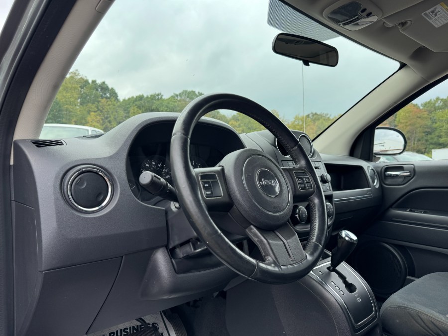 2011 Jeep Compass Latitude photo 13