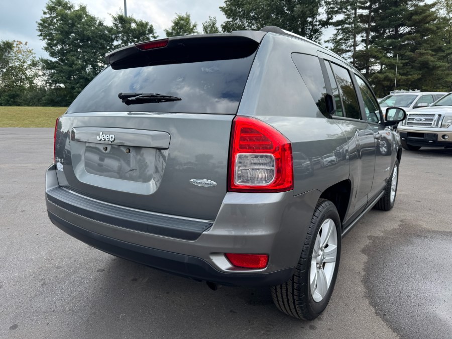 2011 Jeep Compass Latitude photo 4
