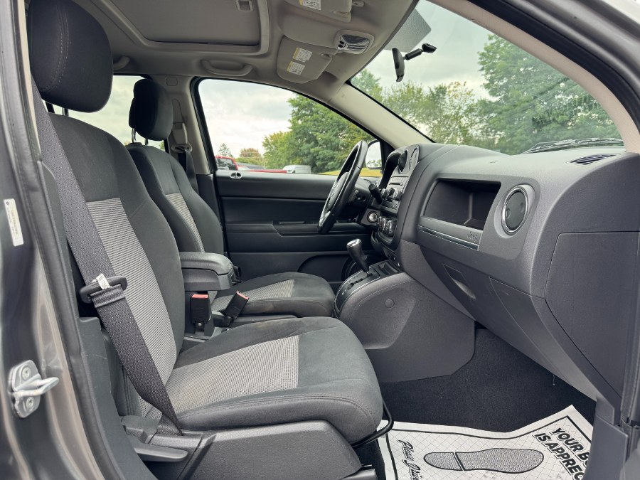 2011 Jeep Compass Latitude photo 18