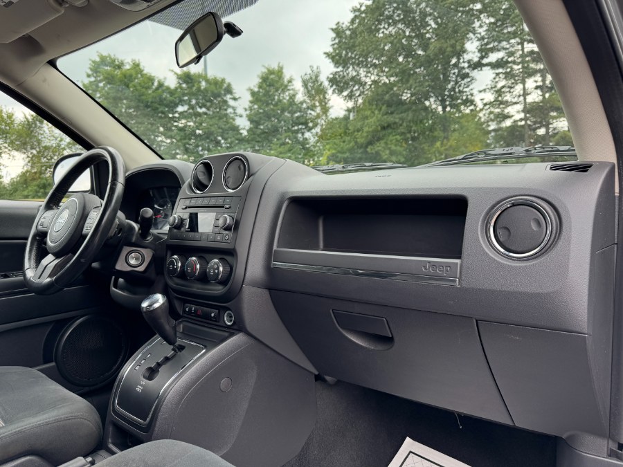 2011 Jeep Compass Latitude photo 19