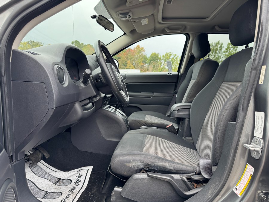 2011 Jeep Compass Latitude photo 14