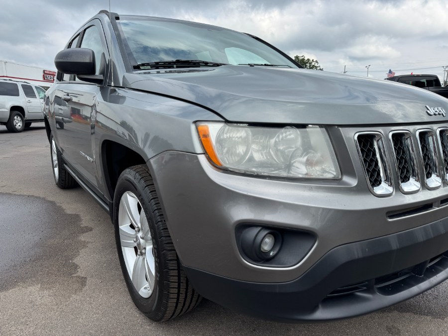 2011 Jeep Compass Latitude photo 9