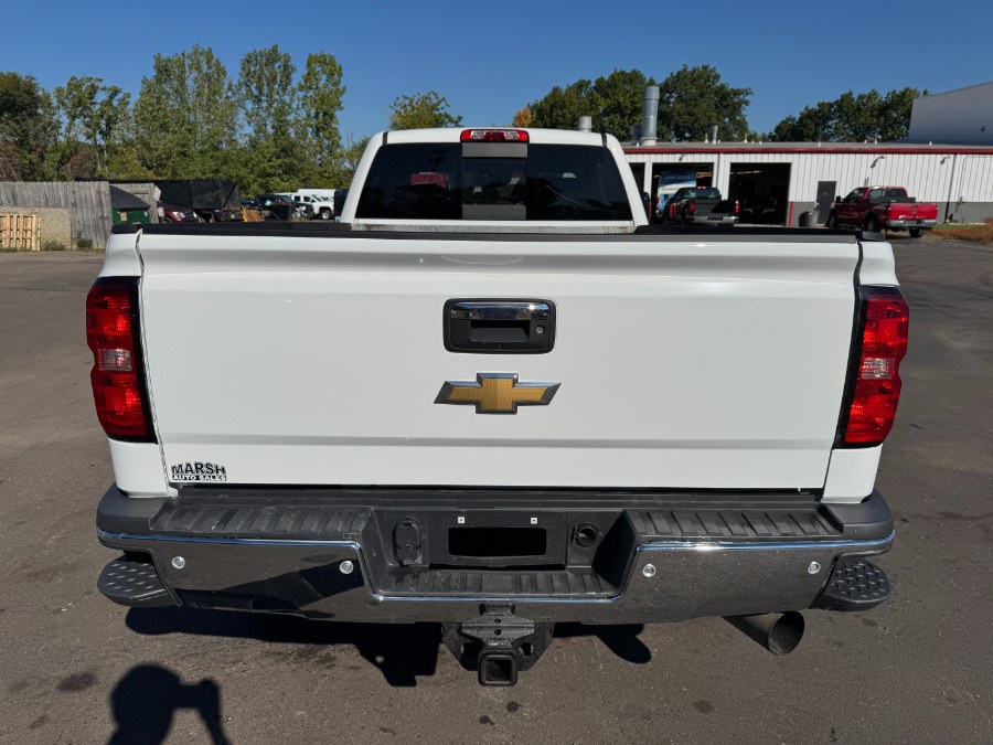 2015 Chevrolet Silverado 3500HD LTZ photo 4